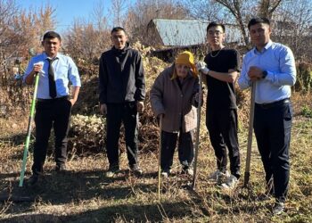 В Талдыкоргане помогли одиноким пенсионерам