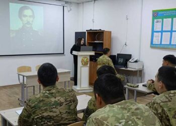 Пограничникам Хоргоса рассказали о трудах Шокана Уалиханова