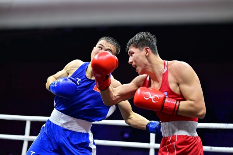 Казахстан бьется за медали на финальном ЭКМ по боксу в Индии
