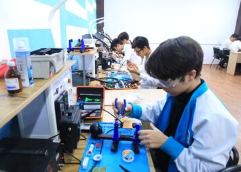 Лаборатория Fab-Lab открылась в одном из колледжей Талдыкоргана