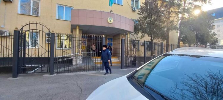 Дело по факту убийства жительницы Аксуского района рассматривается в суде