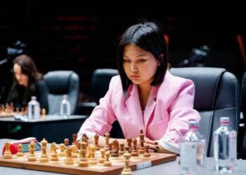 Президент поздравил Бибисару Асаубаеву с победой на чемпионате мира по блицу