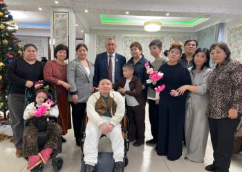 Как чета Заитовых дарит новогоднее чудо детям Панфиловского района