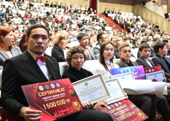 Наградили лучших спортсменов и тренеров Жетісу