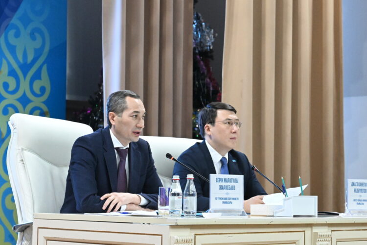 Замминистра туризма и спорта РК встретился со спортивной общественностью Жетісу