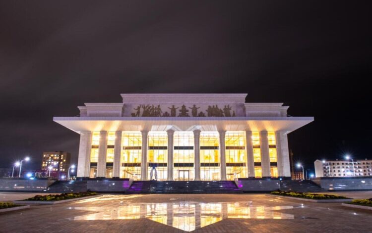 Драмтеатру имени Бикен Римовой присвоен академический статус