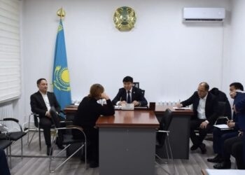 Аким Талдыкоргана провел личный прием граждан