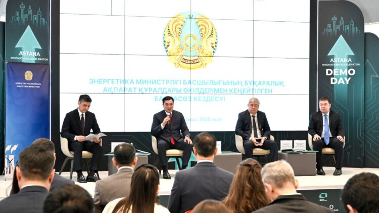 Казахстан активно развивает возобновляемую энергетику: введены новые ветровые и солнечные станции