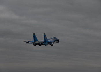 Военные лётчики посвятили учебно-тренировочные полёты памяти Бауыржана Момышулы