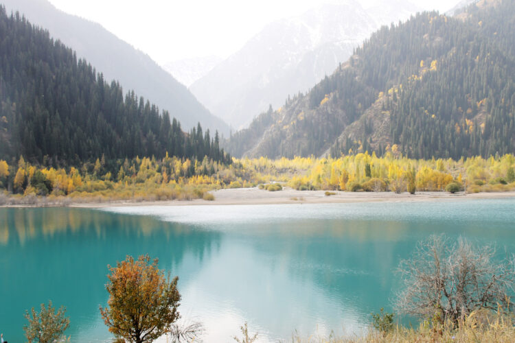 Куда поехать в выходные: озеро Иссык и Тургеньское ущелье