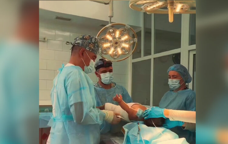 В Ескельдинском районе успешно провели редкую  ортопедическую операцию