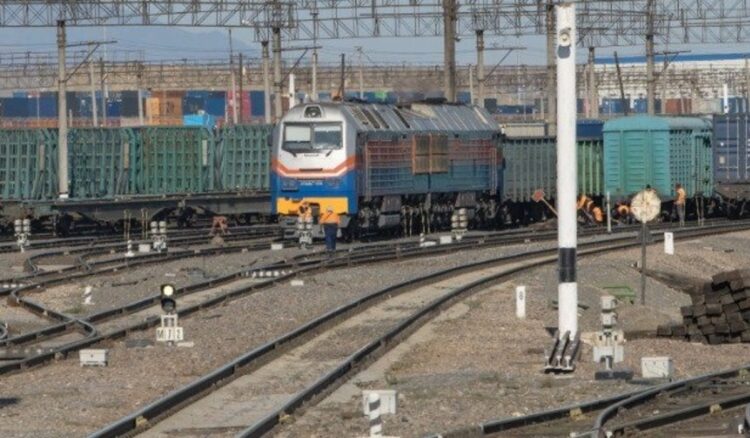 Свыше 20 поездов в сутки проходят по вторым путям Достык – Мойынты
