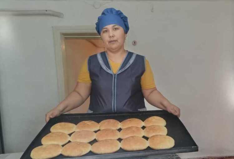 В Саркане многодетная мать открыла пекарню