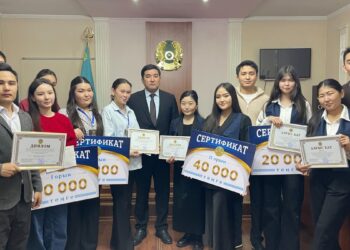 Молодежь Талдыкоргана приняла участие в интеллектуальных дебатах