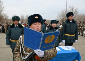 Новобранцы Сарыозекского гарнизона приняли присягу