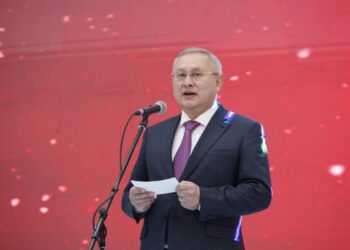 Пусть Новый год в каждый дом принесет счастье и благополучие — Исабаев