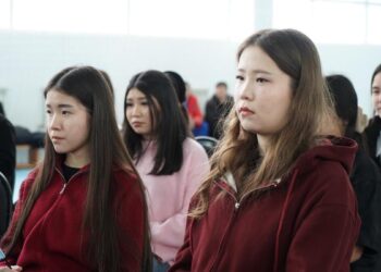 Повышению правовой культуры школьников посвятили встречу в Аксуском районе