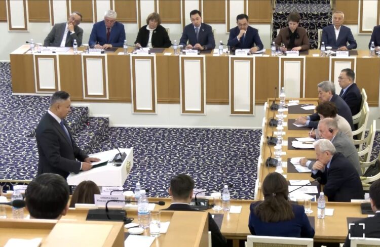 Партия «Ақ жол» поддержала предложенные Президентом изменения Конституции РК