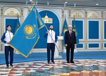 Государственный флаг — в руках чемпионов: Президент напутствовал сборные Казахстана