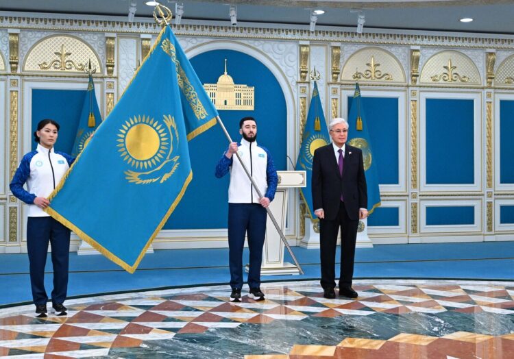 Государственный флаг — в руках чемпионов: Президент напутствовал сборные Казахстана