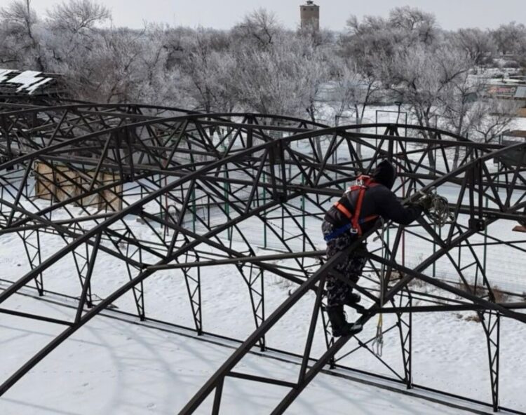 Современный крытый стадион строится в селе Лепсы