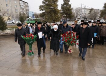 Память Динмухамеда Кунаева почтили в Талдыкоргане