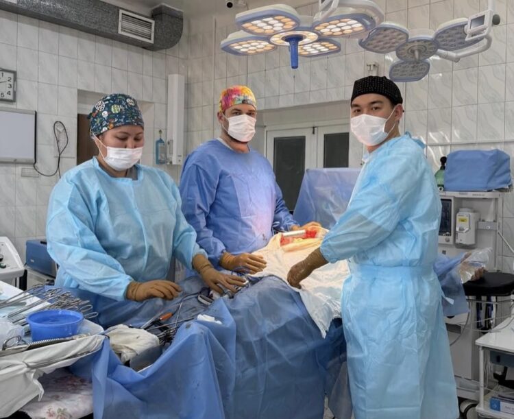 Высокотехнологичная операция на печени впервые выполнена в Жетiсу