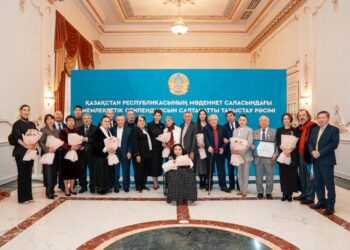 Государственные стипендии  вручили деятелям культуры