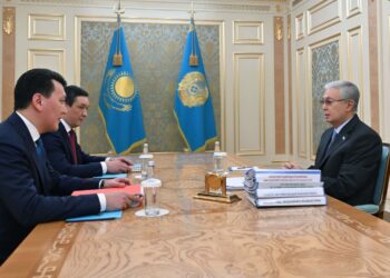 Токаев рассмотрел предложения по конституционной реформе