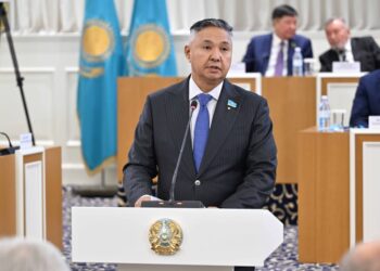 Реформа следует логике последовательной эволюции Конституции Казахстана — Перуашев