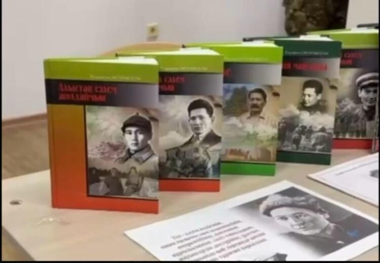 Жетысуские пограничники почтили память народного героя Бауыржана Момышулы