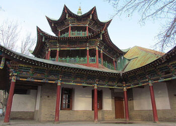 Президент отметил особую ценность Жаркентской мечети как уникального исторического памятника