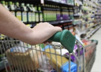 В Жетісу наказали владельца магазина за цены в рублях