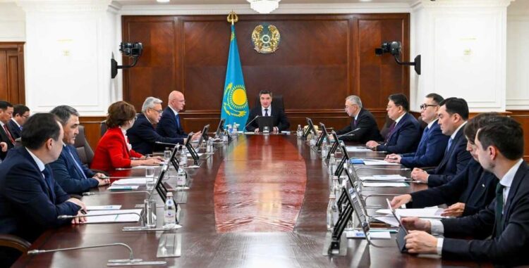 Бектенов потребовал от госаппарата внедрения смелых и инновационных решений во всех отраслях