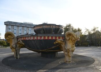 Философию воды и камня представляет фонтан Талдыкоргана