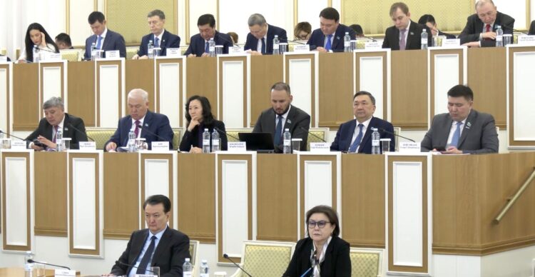 В Конституции Казахстана предложили закрепить «города ускоренного развития»