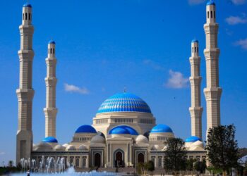 Касым-Жомарт Токаев поздравил казахстанцев с началом священного месяца Рамазан