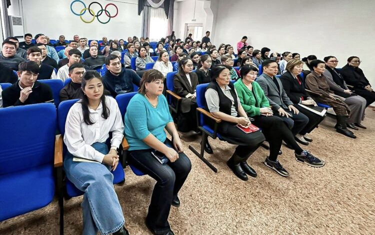 Юные спортсмены Жетісу проявляют интерес к конституционным изменениям