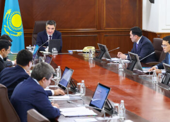 Олжас Бектенов провел совещание по проекту «Долина ЦОДов»
