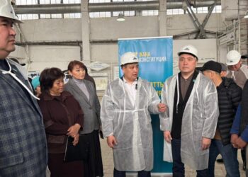 Проект новой Конституции разъяснили работникам Аксуского сахзавода