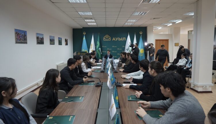 Молодежные лидеры Казахстана выразили поддержку проекту новой Конституции