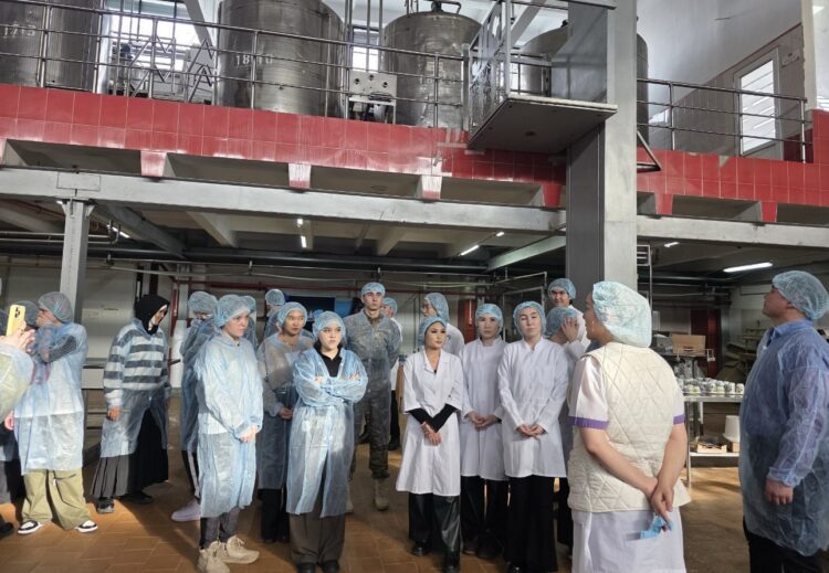 Талдыкорганские студенты посетили завод «JLC Сут»