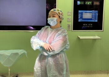 В операционной нет случайных людей: история медсестры Мейрамгуль Турсынтайкызы из Талдыкоргана