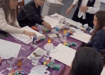 Арт-терапия для девушек прошла в Талдыкоргане