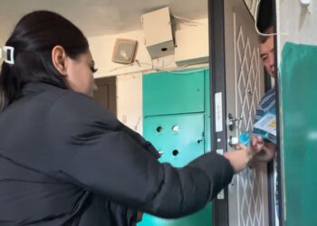 Акция «От двери к двери» в поддержку референдума прошла в Талдыкоргане