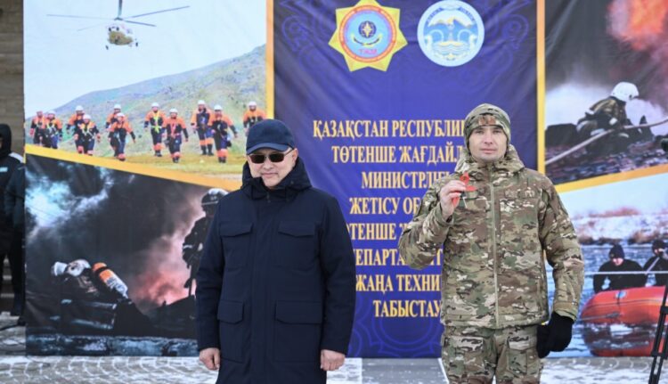 Спасателям Жетісу вручили ключи от новой техники