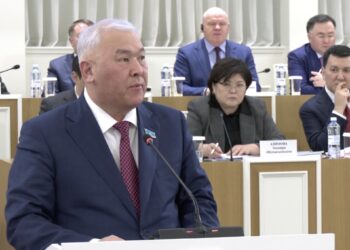 Мурат Абенов разъяснил изменения в части международных договоров в новой Конституции