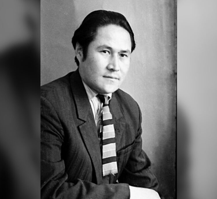 Мукагали Макатаев:  «Поэзия моя, если я умру – ты живи!»