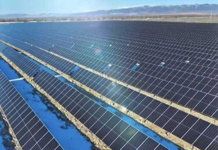 Солнце и газ: в Панфиловском районе строят заводы будущего