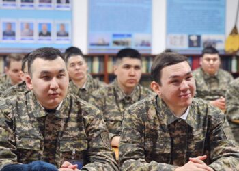 Конституция и гражданская зрелость: разговор с молодежью в Талдыкоргане